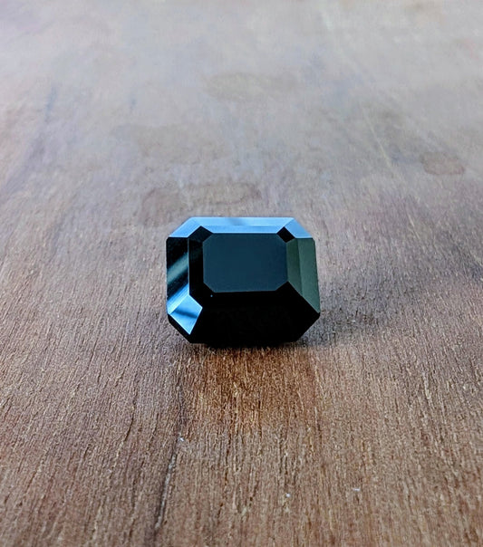 Black Spinel Emerald Cut 3.90ct BSNL44